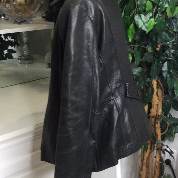 Used Avanti Black 100% Leather Jacket, Large - Picture 4 of 16